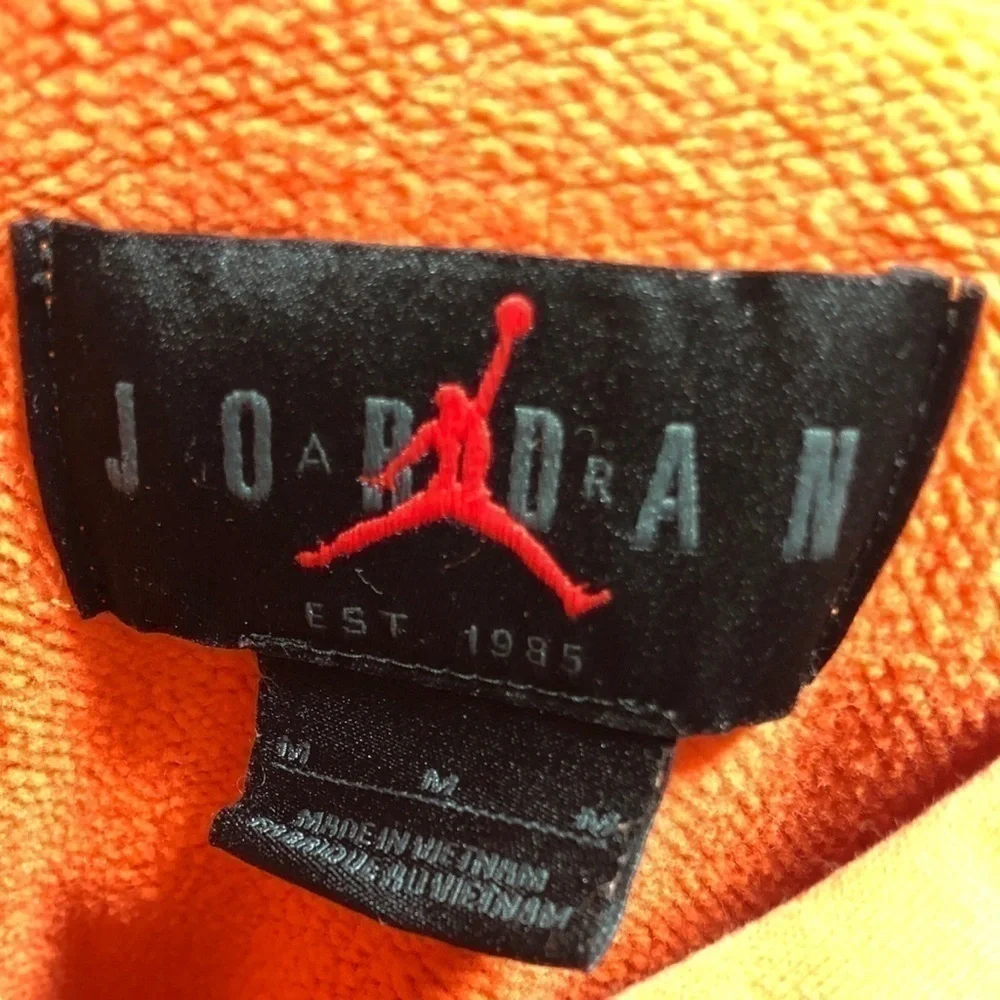 🦜Air Jordan Essentials Orange Hooded Sweatshirt